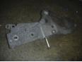 Кронштейн генератора для Renault Megane II 2003-2009;Kangoo 2003-2008;Scenic II 2003-2009;Clio II/Symbol 1998-2008;Symbol II 2008-2012